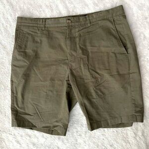 $195 NEW - Vince Lightweight Slim Fit Griffith Green Chino Shorts Mens Size 34
